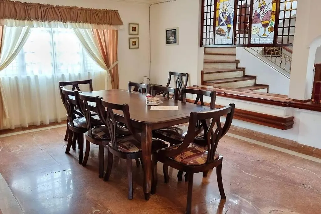 Quinta De Lujo En Challuabamba, Cuenca Villa